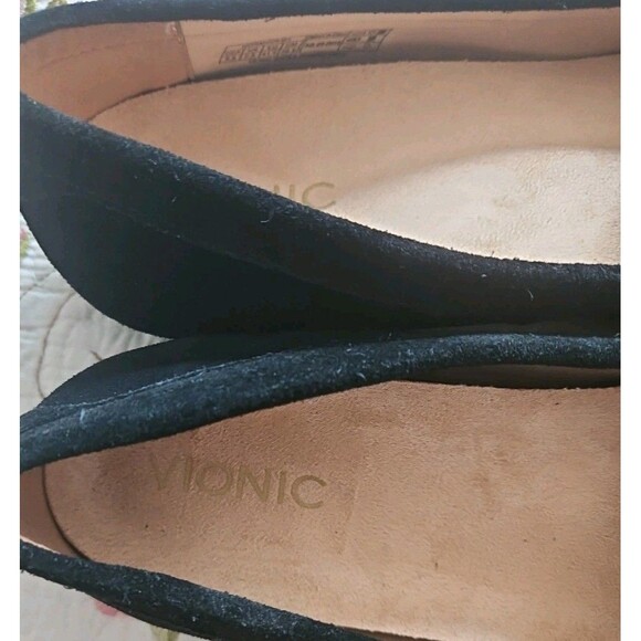 Vionic Women's Black Loafers - Picture 3 of 10